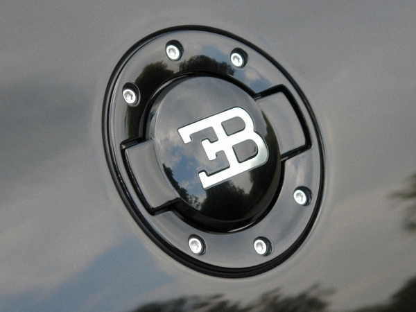 bugatti-mau-den-16