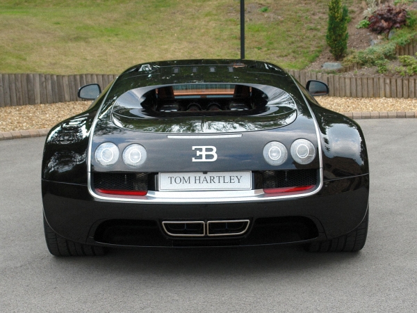 bugatti-mau-den-6