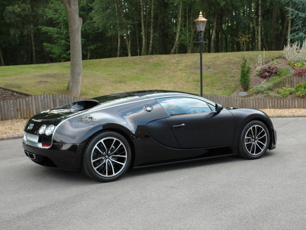 bugatti-mau-den-8