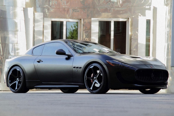 maserati-granturismo-s-black-2