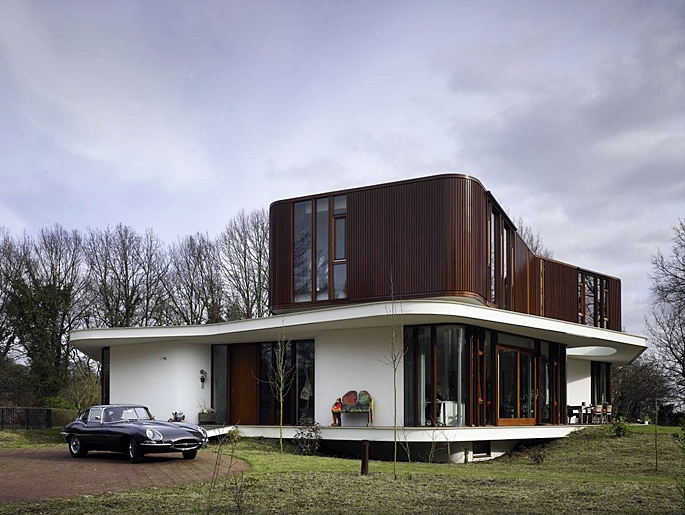 retro-futuristic-house-deisgn-2